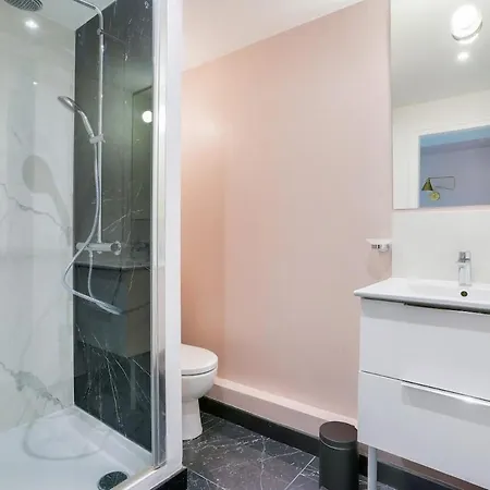 La Vie En Rose - 2 Doubles Apartman *